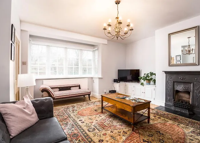 Railway Cottage, Port Sunlight - Stanley-Stays