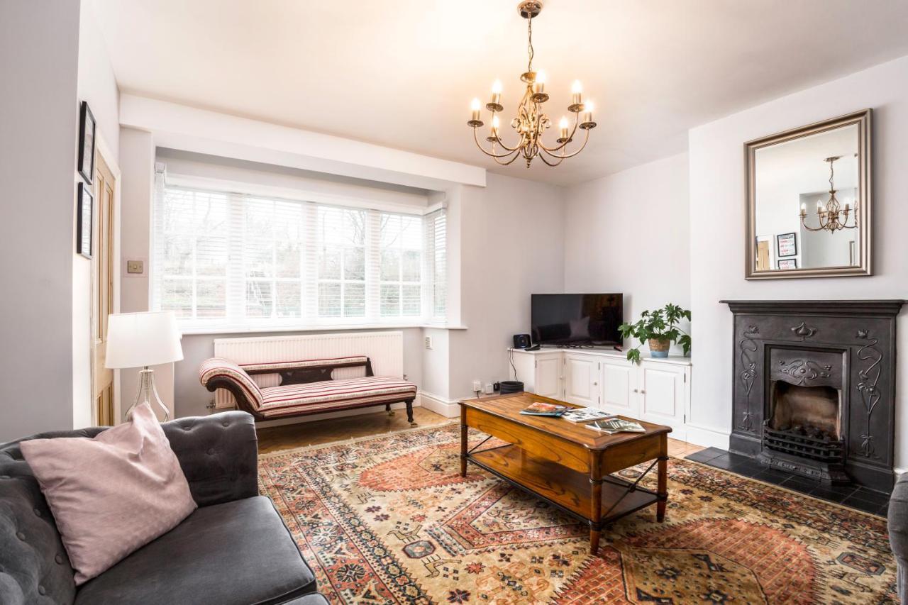 Railway Cottage, Port Sunlight - Stanley-stays * Bebington