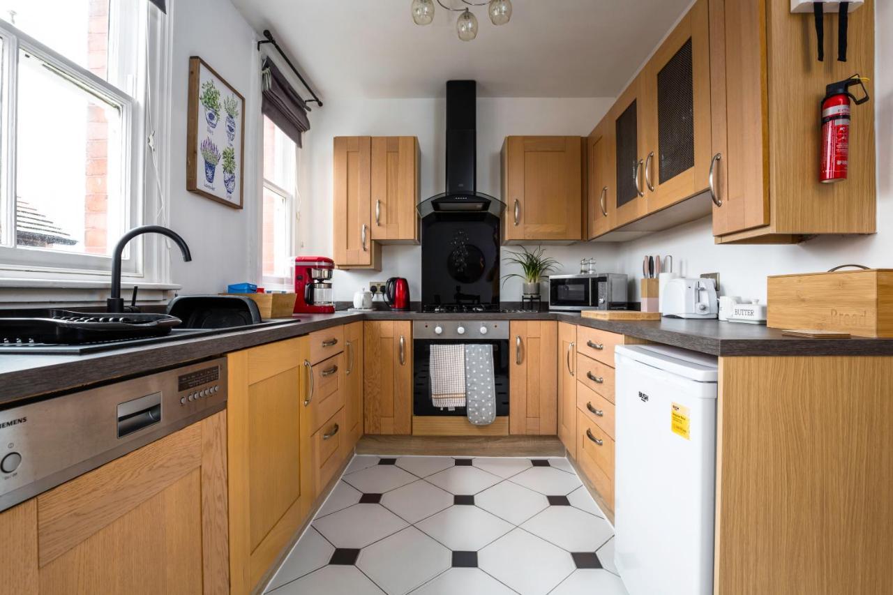 Railway Cottage, Port Sunlight - Stanley-stays Holiday home *